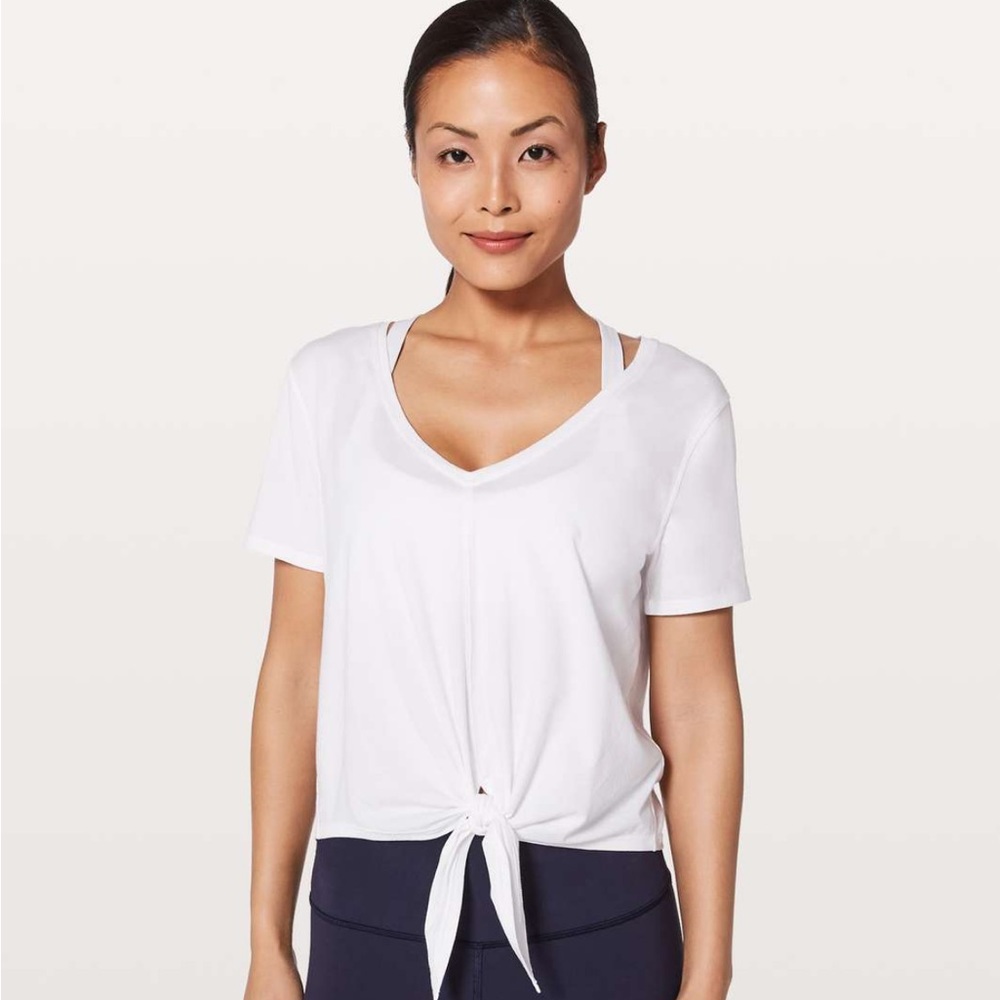 Lululemon knot gonna fly v neck t shirt